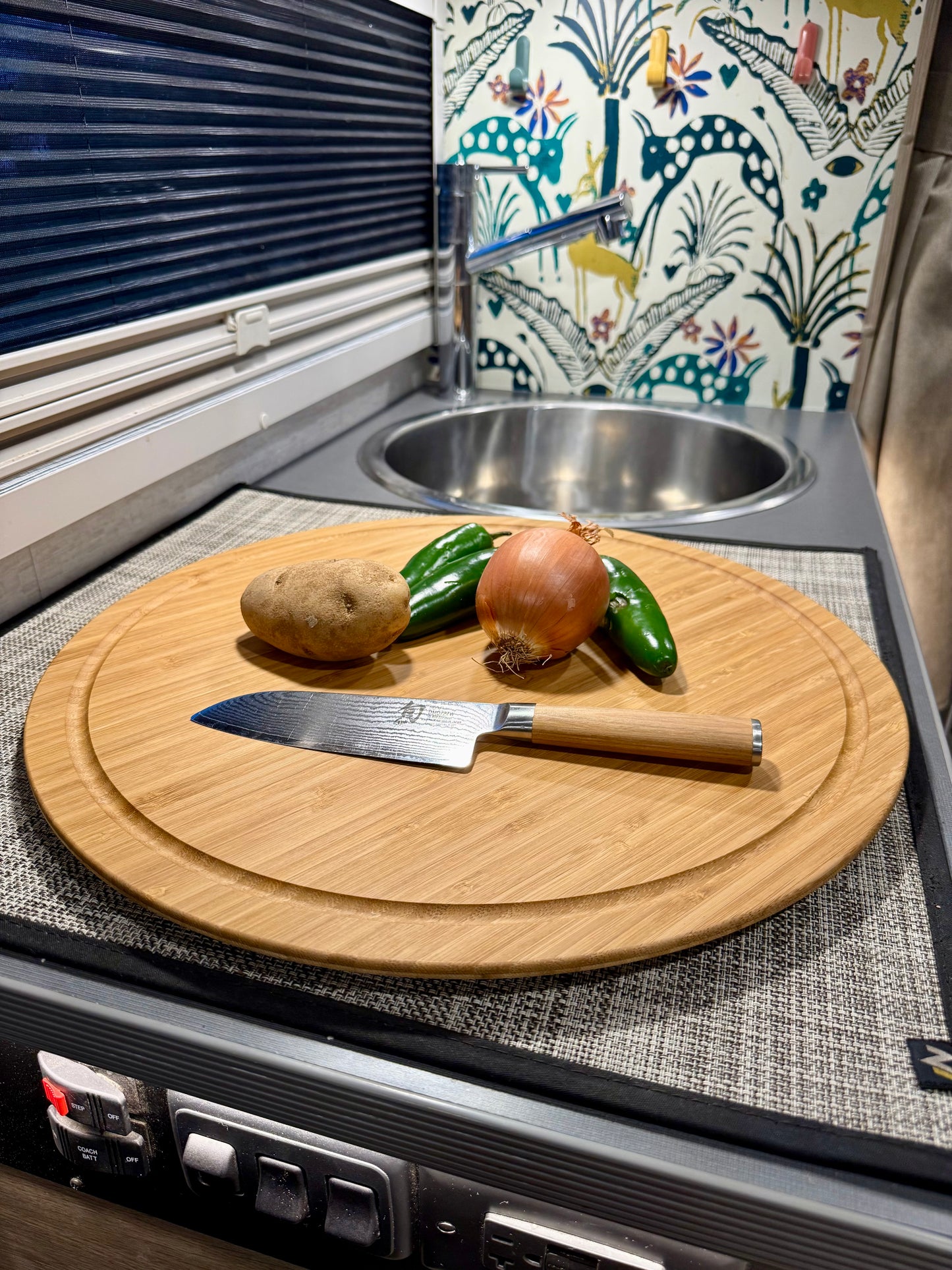 Sprekko EKKO Custom Sink-Fit Bamboo Cutting Board